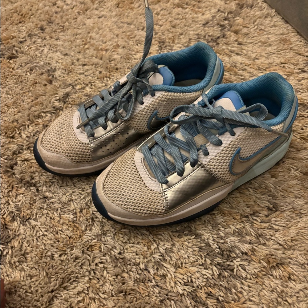 Nike JA 1 basketball shoe
